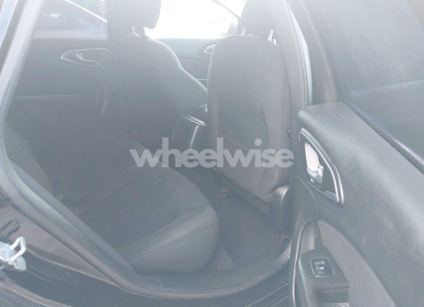 Photo 8 of 2015 Chrysler 200 LIMITED (VIN 1C3CCCAB4FN612630)