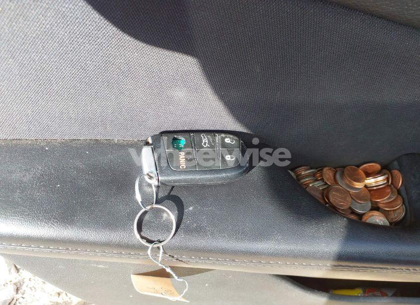 Photo 11 of 2015 Chrysler 200 LIMITED (VIN 1C3CCCAB4FN615303)