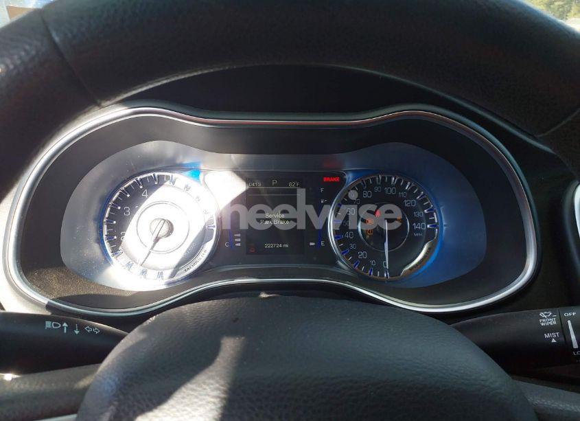 Photo 7 of 2015 Chrysler 200 LIMITED (VIN 1C3CCCAB4FN615303)