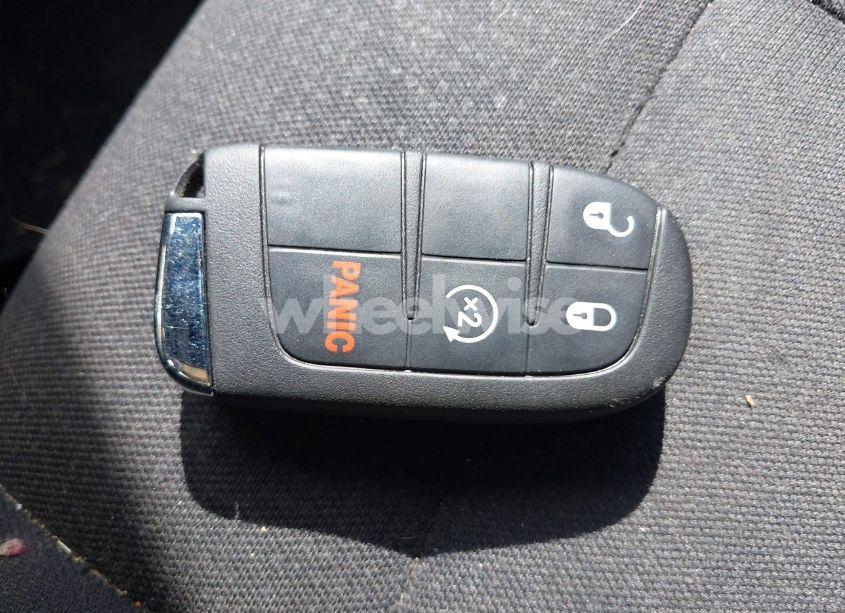 Photo 11 of 2015 Chrysler 200 LIMITED (VIN 1C3CCCAB4FN622820)