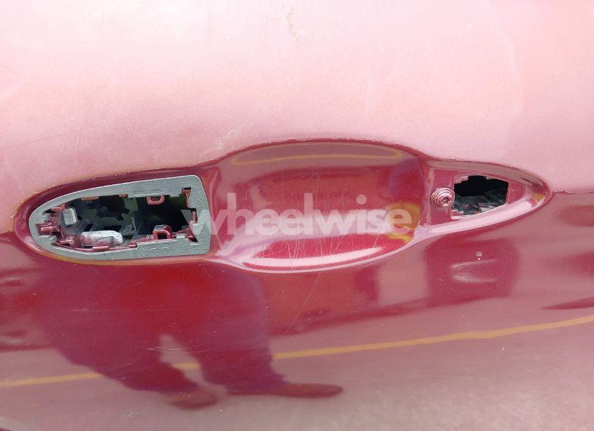 Photo 6 of 2015 Chrysler 200 LIMITED (VIN 1C3CCCAB4FN622820)