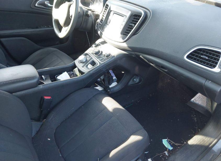 Photo 5 of 2015 Chrysler 200 LIMITED (VIN 1C3CCCAB4FN633011)