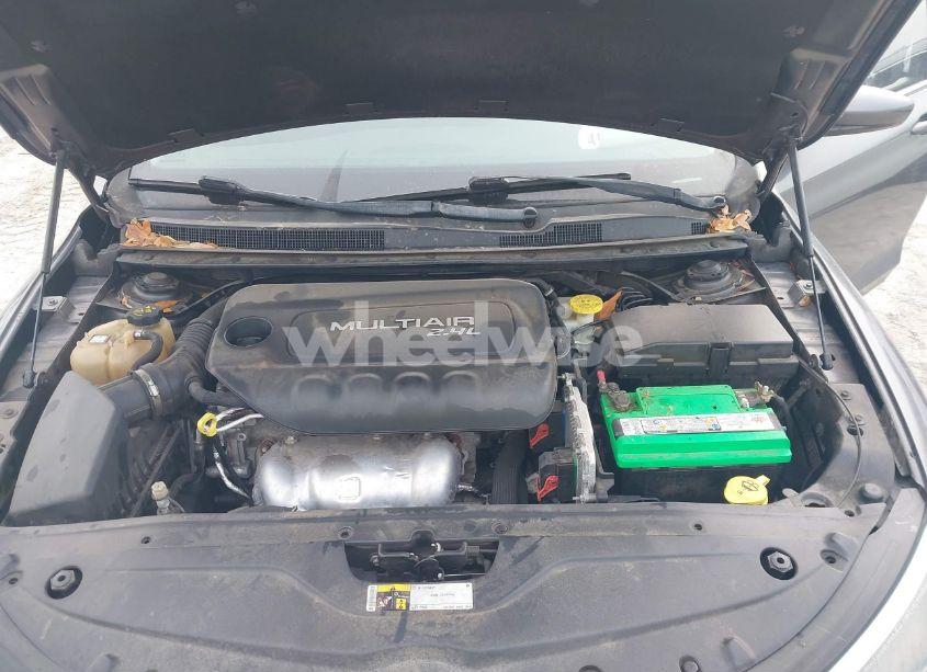 Photo 10 of 2015 Chrysler 200 LIMITED (VIN 1C3CCCAB4FN641884)