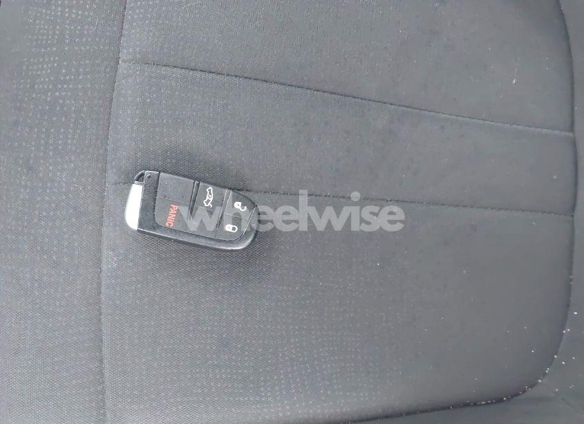 Photo 11 of 2015 Chrysler 200 LIMITED (VIN 1C3CCCAB4FN641884)