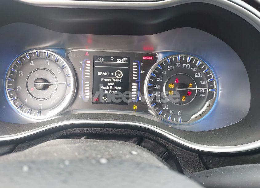 Photo 7 of 2015 Chrysler 200 LIMITED (VIN 1C3CCCAB4FN641884)