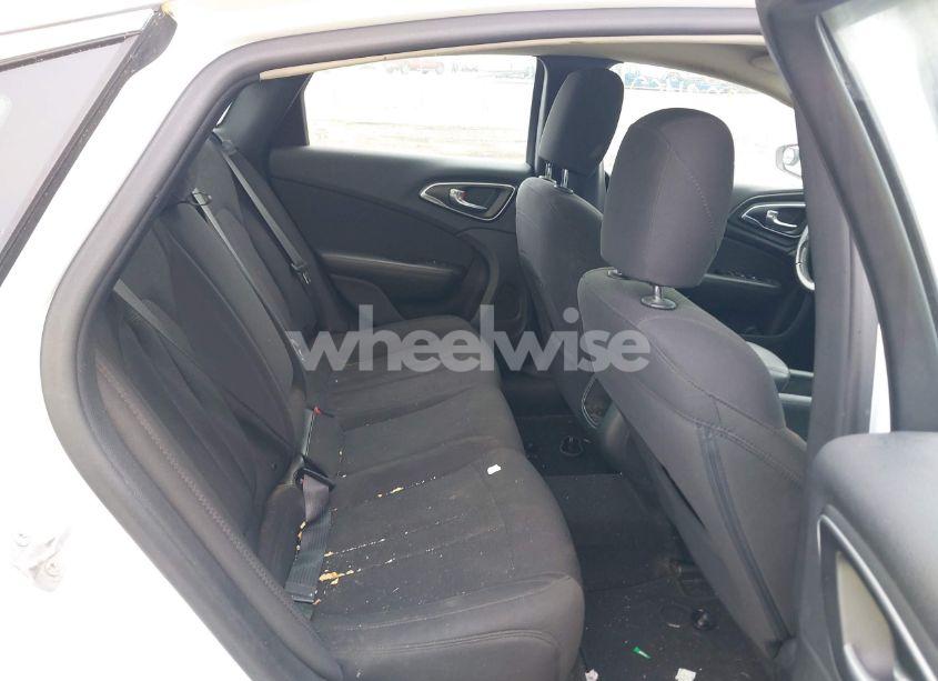 Photo 8 of 2015 Chrysler 200 LIMITED (VIN 1C3CCCAB4FN650293)