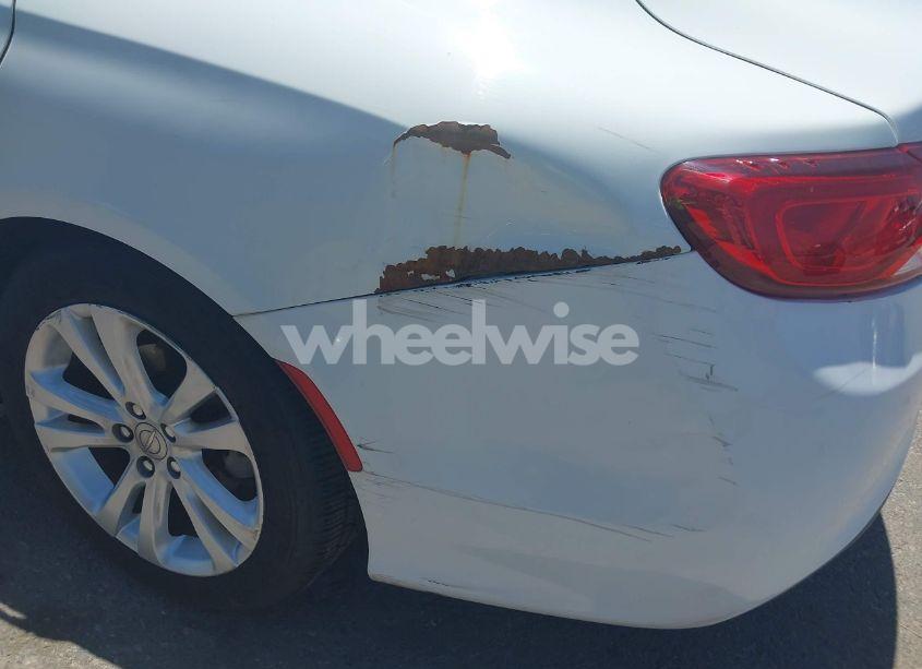 Photo 17 of 2015 Chrysler 200 LIMITED (VIN 1C3CCCAB4FN659446)