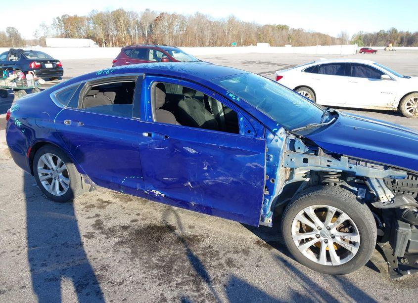 Photo 13 of 2015 Chrysler 200 LIMITED (VIN 1C3CCCAB4FN664047)