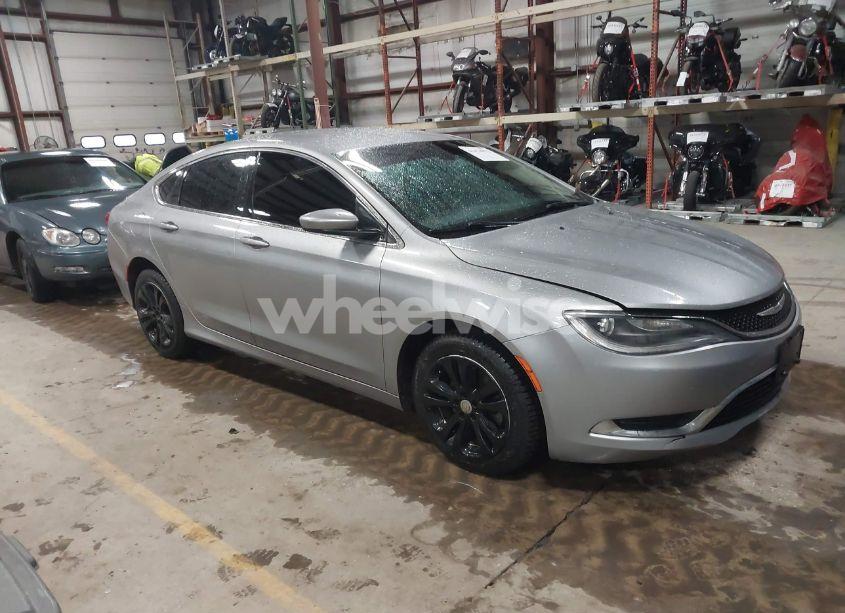 2015 Chrysler 200 LIMITED (VIN 1C3CCCAB4FN666400) main photo