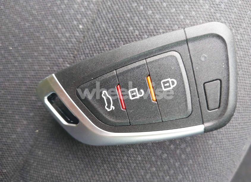 Photo 11 of 2015 Chrysler 200 LIMITED (VIN 1C3CCCAB4FN682015)