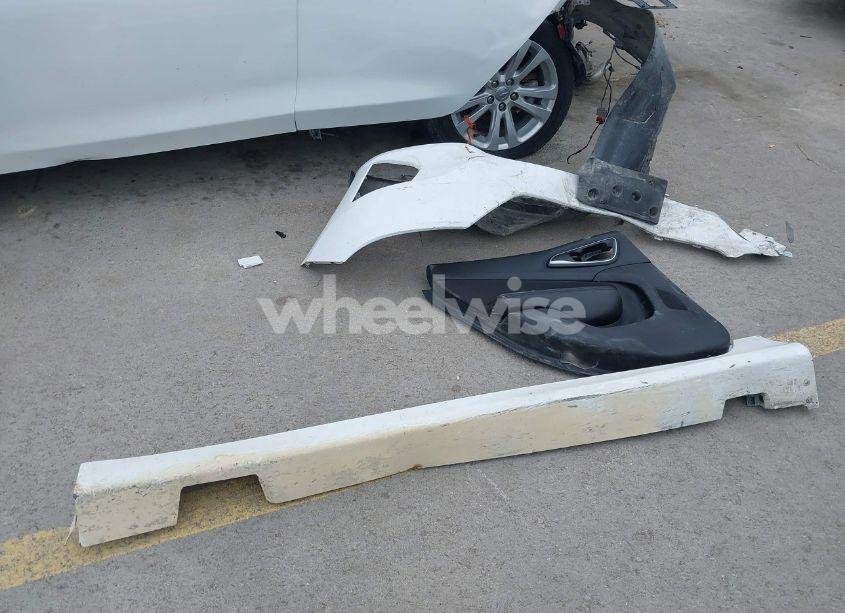 Photo 12 of 2015 Chrysler 200 LIMITED (VIN 1C3CCCAB4FN682015)