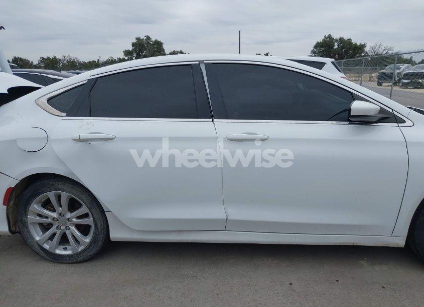 Photo 14 of 2015 Chrysler 200 LIMITED (VIN 1C3CCCAB4FN682015)