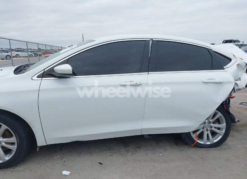 Photo 15 of 2015 Chrysler 200 LIMITED (VIN 1C3CCCAB4FN682015)