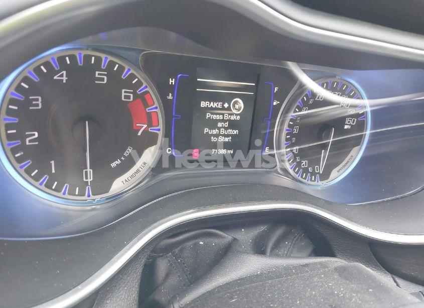 Photo 7 of 2015 Chrysler 200 LIMITED (VIN 1C3CCCAB4FN682015)