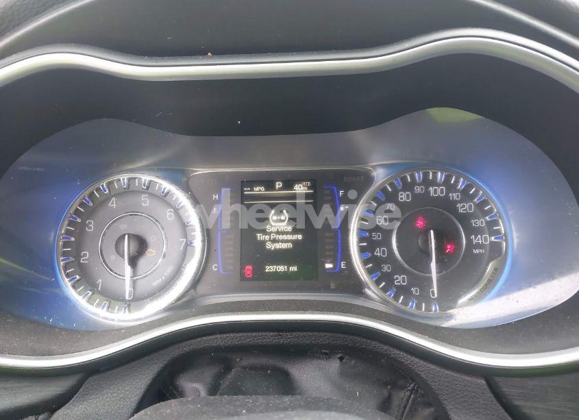 Photo 7 of 2015 Chrysler 200 LIMITED (VIN 1C3CCCAB4FN688445)