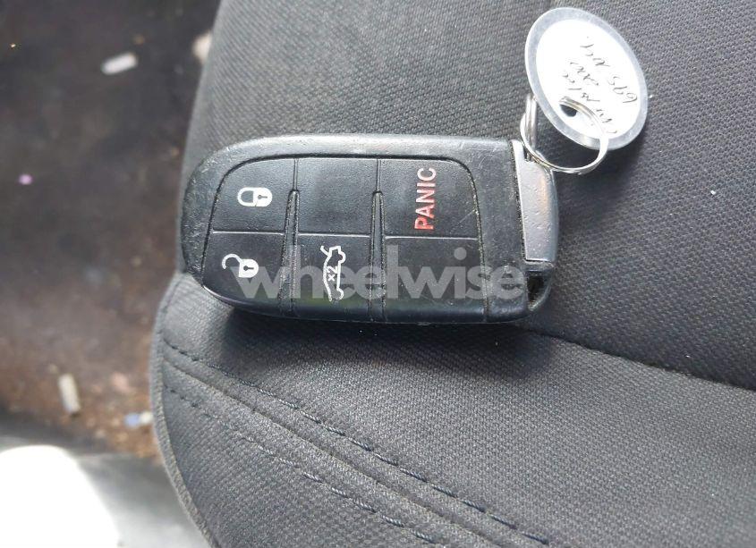 Photo 11 of 2015 Chrysler 200 LIMITED (VIN 1C3CCCAB4FN695704)