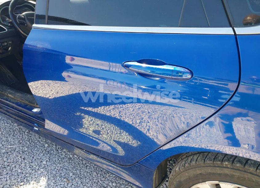 Photo 12 of 2015 Chrysler 200 LIMITED (VIN 1C3CCCAB4FN695704)