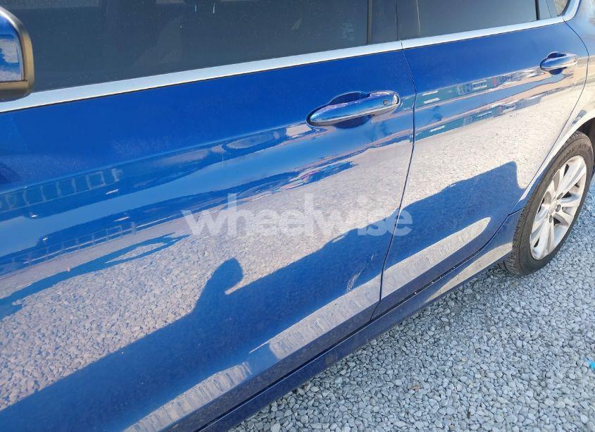 Photo 13 of 2015 Chrysler 200 LIMITED (VIN 1C3CCCAB4FN695704)