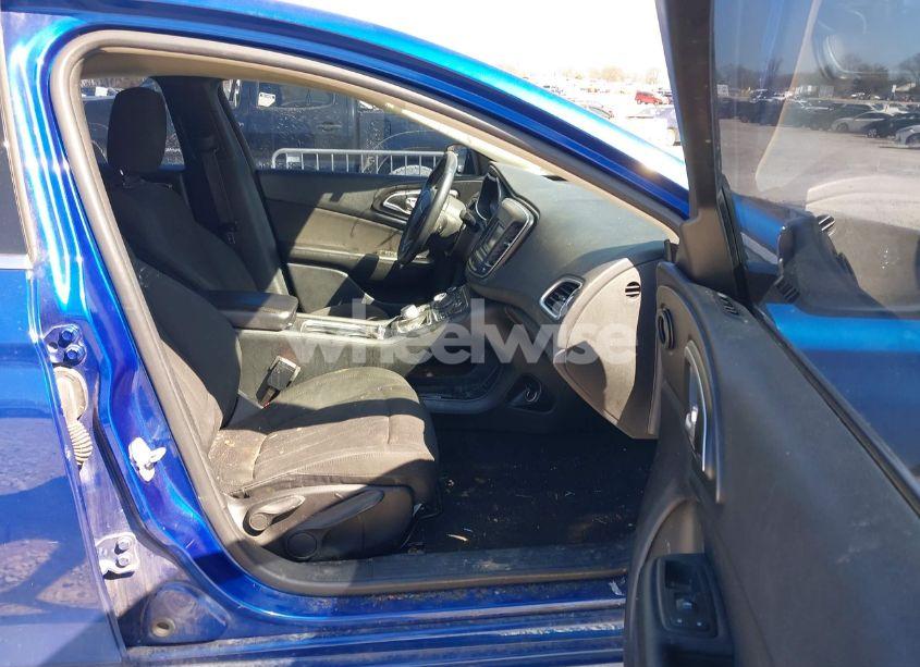 Photo 5 of 2015 Chrysler 200 LIMITED (VIN 1C3CCCAB4FN695704)