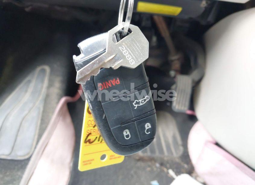 Photo 11 of 2015 Chrysler 200 LIMITED (VIN 1C3CCCAB4FN710167)