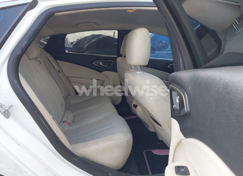 Photo 8 of 2015 Chrysler 200 LIMITED (VIN 1C3CCCAB4FN710167)