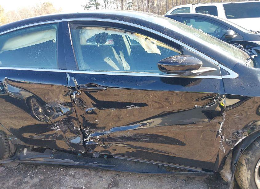 Photo 13 of 2015 Chrysler 200 LIMITED (VIN 1C3CCCAB4FN725980)