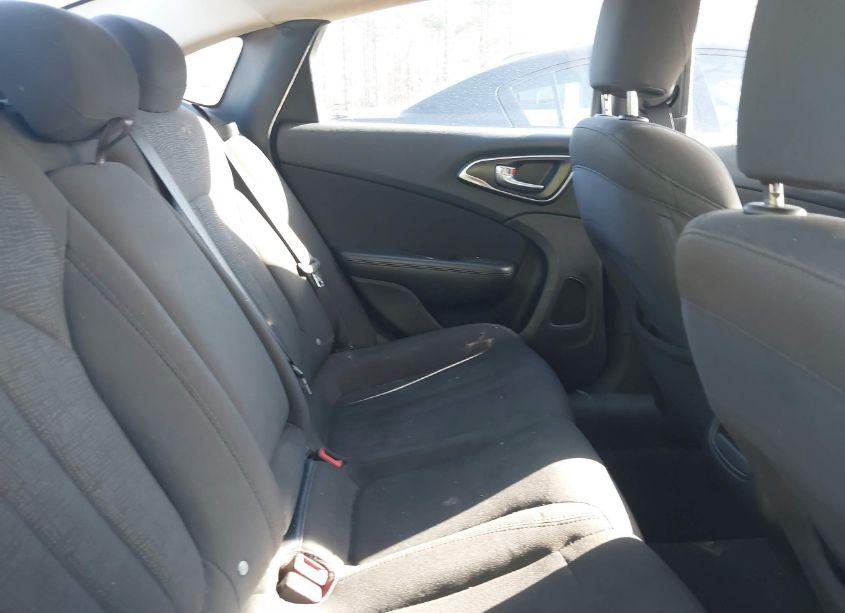 Photo 8 of 2015 Chrysler 200 LIMITED (VIN 1C3CCCAB4FN725980)