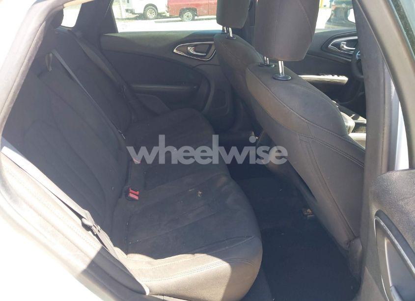 Photo 8 of 2015 Chrysler 200 LIMITED (VIN 1C3CCCAB4FN742102)