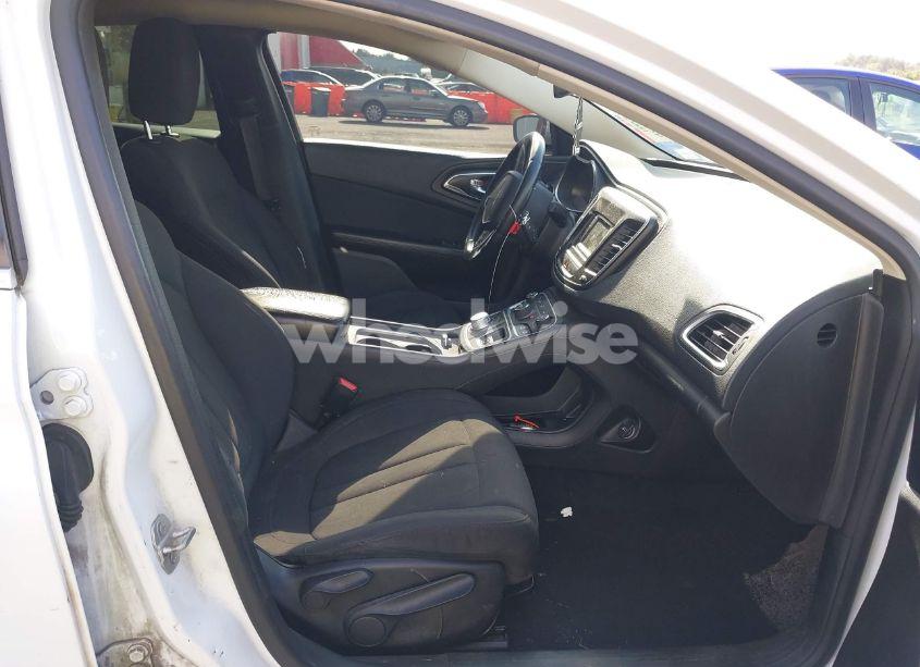 Photo 5 of 2015 Chrysler 200 LIMITED (VIN 1C3CCCAB4FN746280)