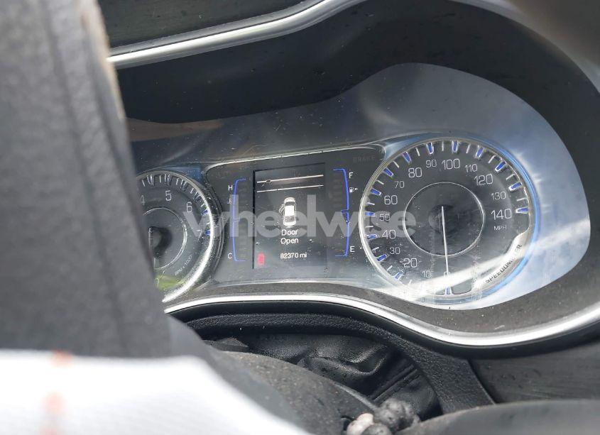 Photo 16 of 2015 Chrysler 200 LIMITED (VIN 1C3CCCAB4FN750443)