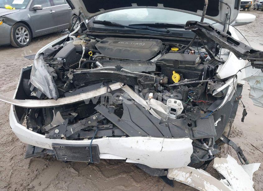 Photo 6 of 2015 Chrysler 200 LIMITED (VIN 1C3CCCAB4FN750443)