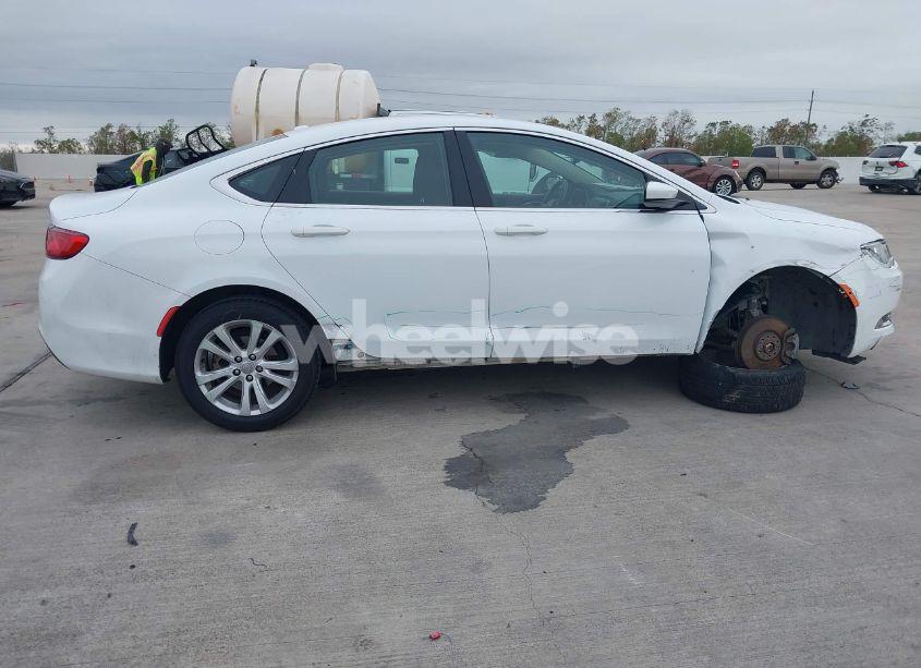 Photo 12 of 2016 Chrysler 200 LIMITED (VIN 1C3CCCAB4GN102621)
