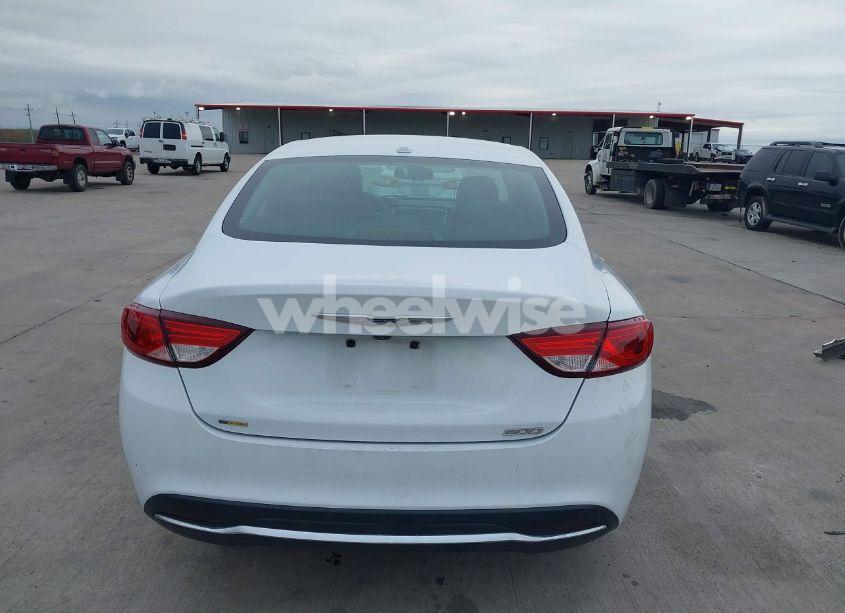 Photo 15 of 2016 Chrysler 200 LIMITED (VIN 1C3CCCAB4GN102621)