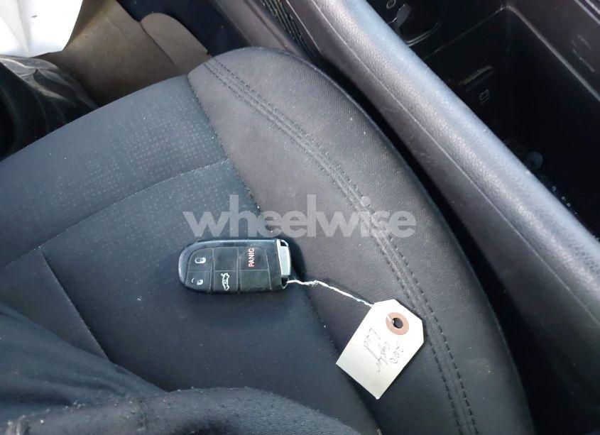 Photo 11 of 2016 Chrysler 200 LIMITED (VIN 1C3CCCAB4GN132458)