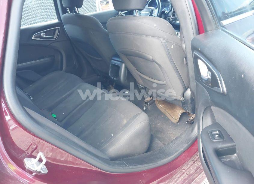 Photo 8 of 2016 Chrysler 200 LIMITED (VIN 1C3CCCAB4GN132458)