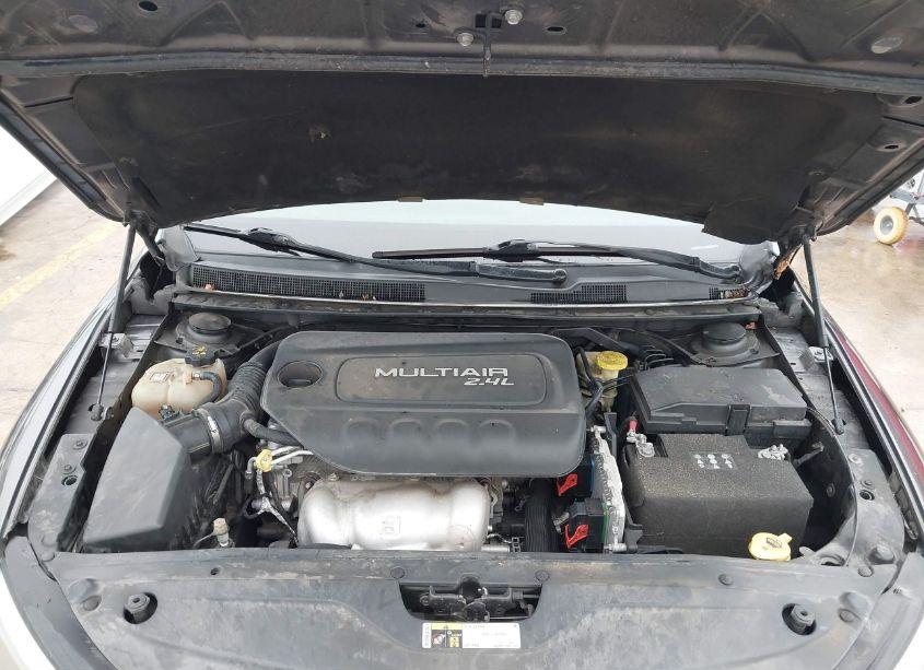 Photo 10 of 2016 Chrysler 200 LIMITED (VIN 1C3CCCAB4GN166254)