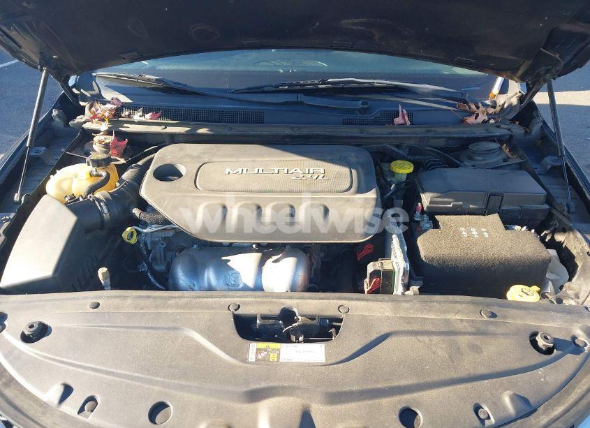 Photo 10 of 2016 Chrysler 200 LIMITED PLATINUM (VIN 1C3CCCAB4GN174080)