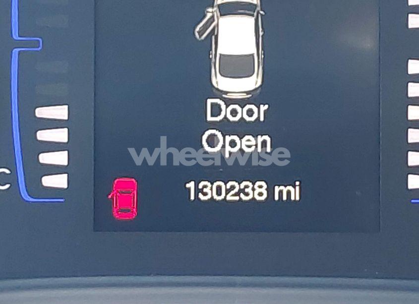 Photo 15 of 2016 Chrysler 200 LIMITED PLATINUM (VIN 1C3CCCAB4GN174080)