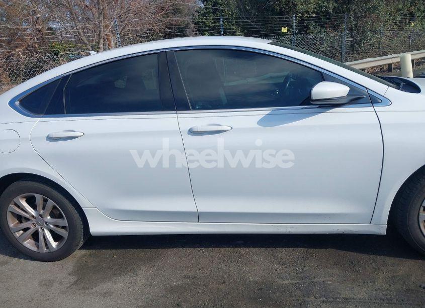 Photo 13 of 2016 Chrysler 200 LIMITED PLATINUM (VIN 1C3CCCAB4GN188464)