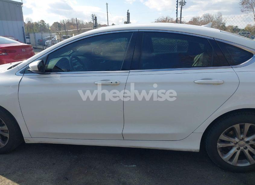 Photo 14 of 2016 Chrysler 200 LIMITED PLATINUM (VIN 1C3CCCAB4GN188464)