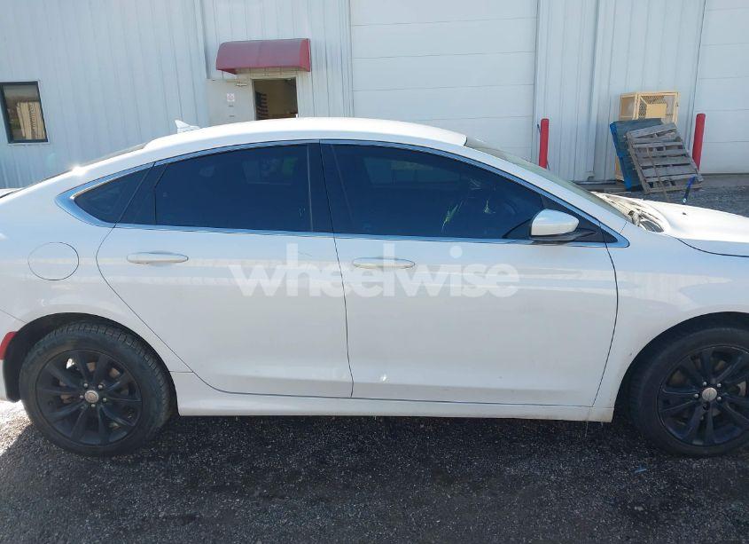 Photo 13 of 2016 Chrysler 200 LIMITED PLATINUM (VIN 1C3CCCAB4GN192708)