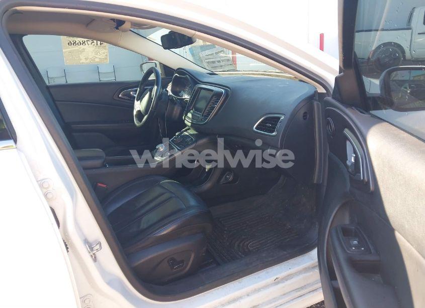 Photo 5 of 2016 Chrysler 200 LIMITED PLATINUM (VIN 1C3CCCAB4GN192708)