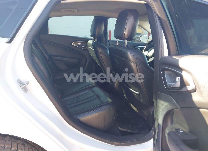 Photo 8 of 2016 Chrysler 200 LIMITED PLATINUM (VIN 1C3CCCAB4GN192708)