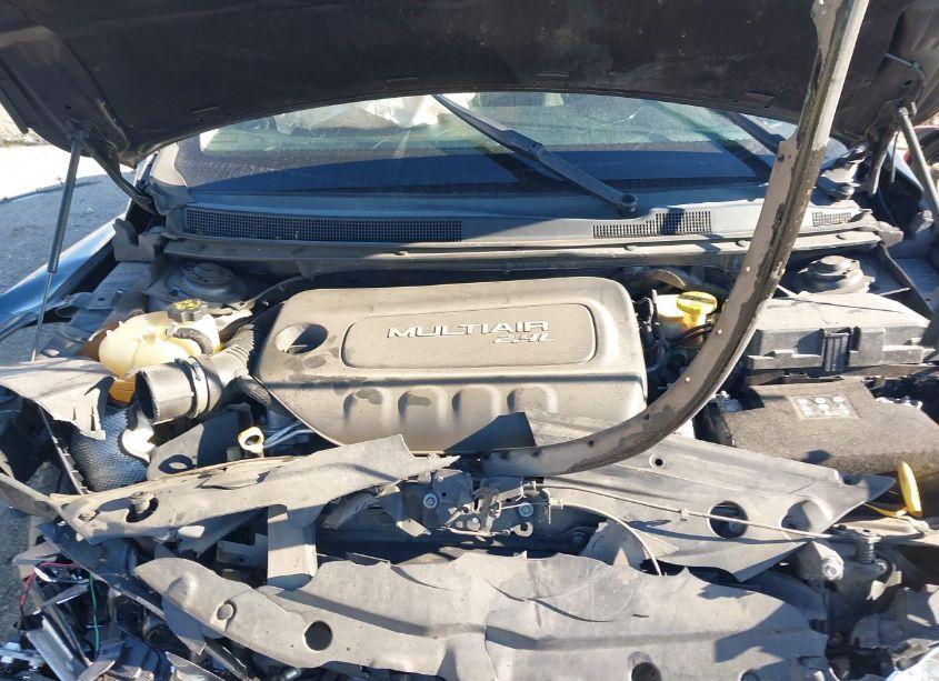 Photo 10 of 2015 Chrysler 200 LIMITED (VIN 1C3CCCAB5FN505134)