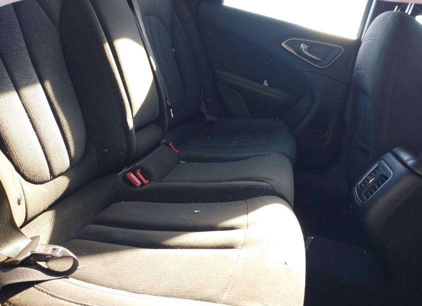 Photo 8 of 2015 Chrysler 200 LIMITED (VIN 1C3CCCAB5FN505134)