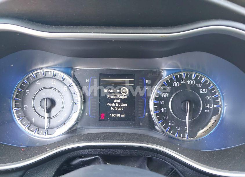 Photo 7 of 2015 Chrysler 200 LIMITED (VIN 1C3CCCAB5FN539431)