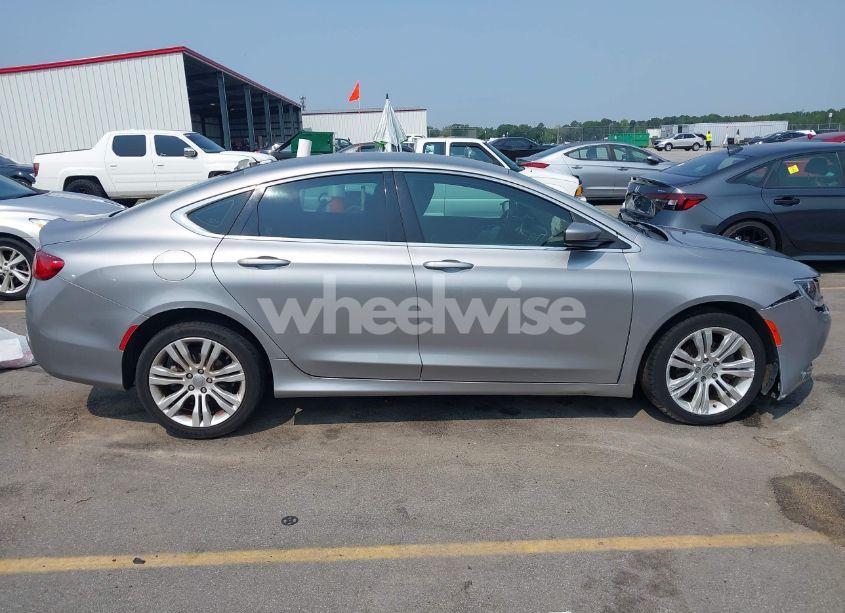 Photo 13 of 2015 Chrysler 200 LIMITED (VIN 1C3CCCAB5FN545827)