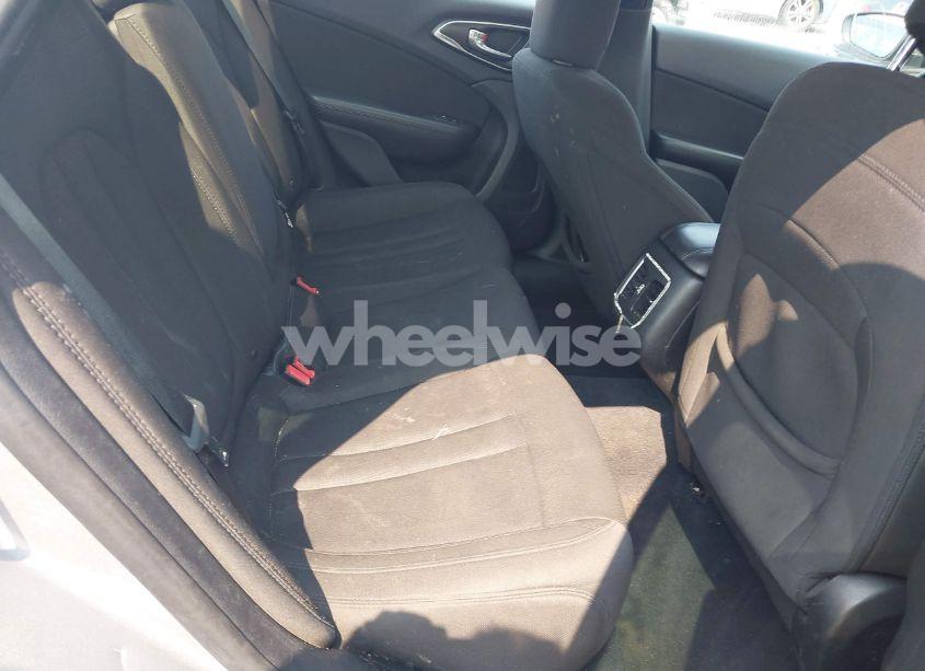 Photo 8 of 2015 Chrysler 200 LIMITED (VIN 1C3CCCAB5FN545827)