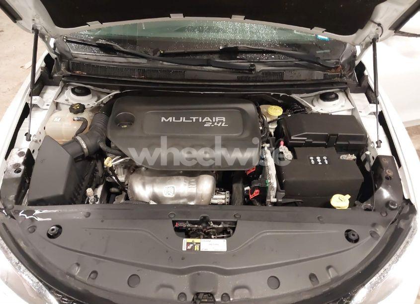 Photo 10 of 2015 Chrysler 200 LIMITED (VIN 1C3CCCAB5FN568542)