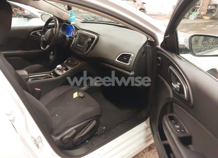 Photo 5 of 2015 Chrysler 200 LIMITED (VIN 1C3CCCAB5FN568542)